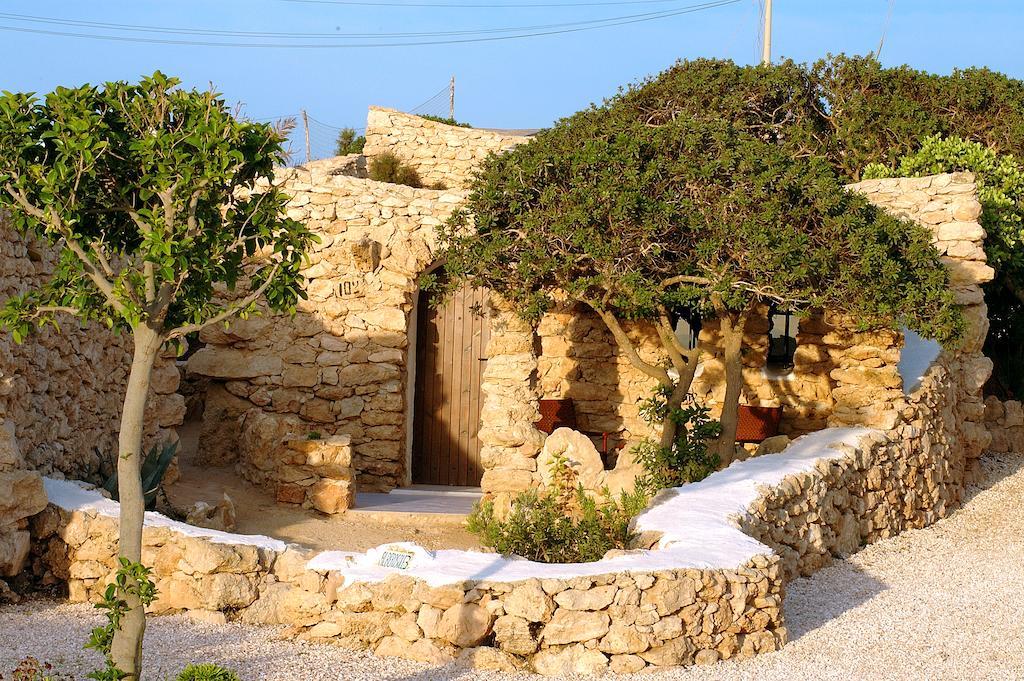 Отель I Dammusi Di Borgo Cala Creta Лампедуза Экстерьер фото